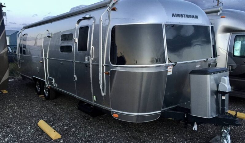 
								2016 Airstream International Serenity 30 full									