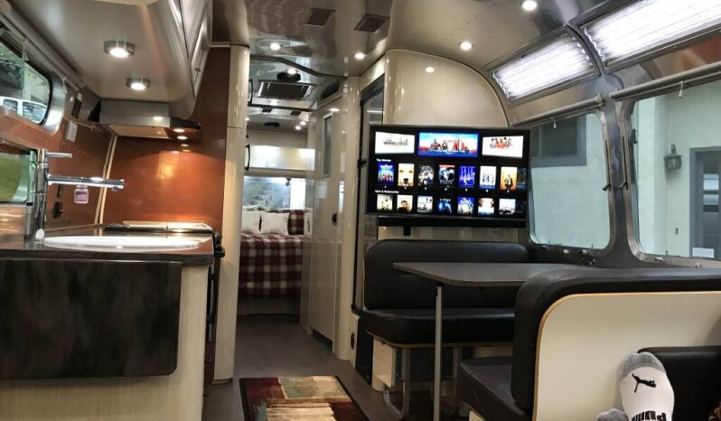 
								2016 Airstream International Serenity 30 full									