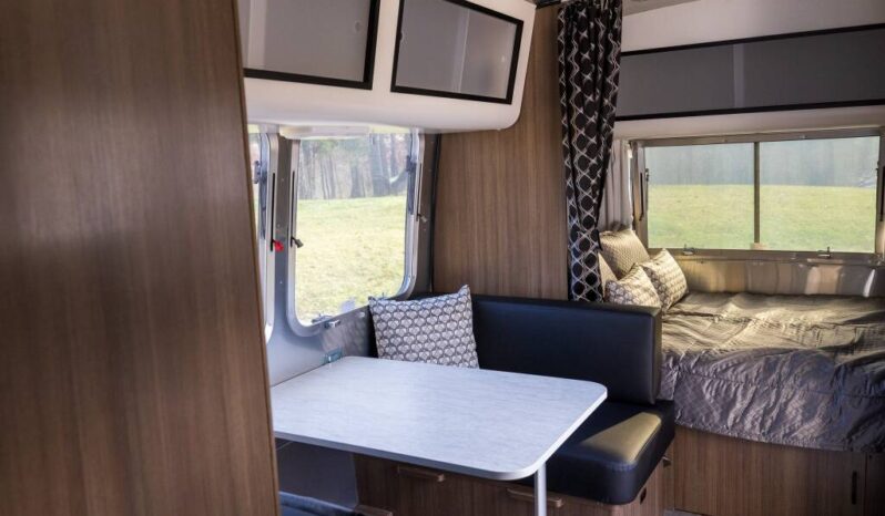 
								2023 Airstream CARAVEL 20FB Travel Trailer full									