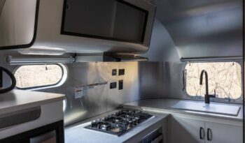 
										2023 Airstream CARAVEL 20FB Travel Trailer full									