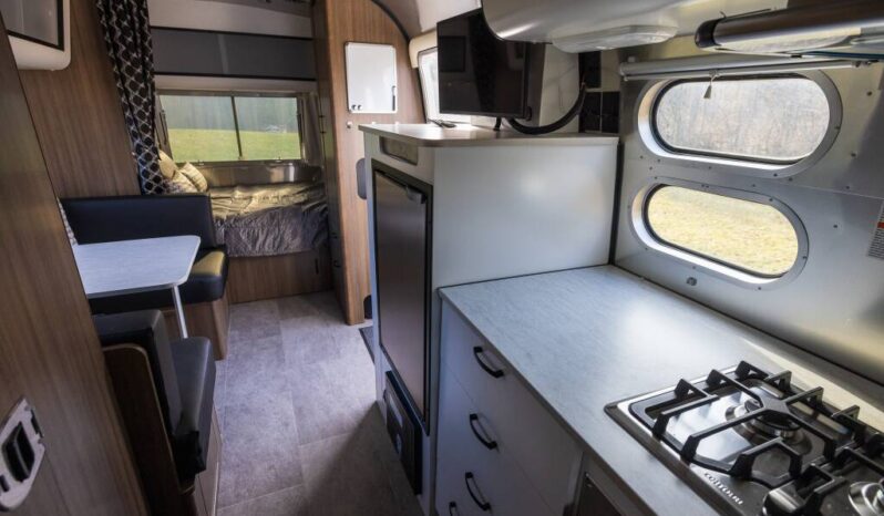 
								2023 Airstream CARAVEL 20FB Travel Trailer full									