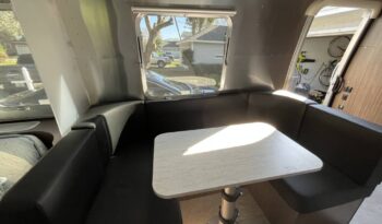 
										2022 Airstream CARAVEL 22FB Travel Trailer full									