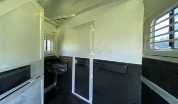 
										2005 C&C 3 Horse Trailer with 10′ Living Quarters full									