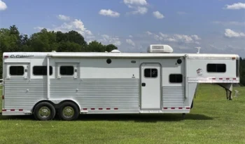 
										2005 C&C 3 Horse Trailer with 10′ Living Quarters full									