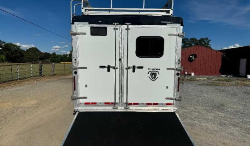 
								2025 Bison Silverado 8311B 3-Horse Trailer full									