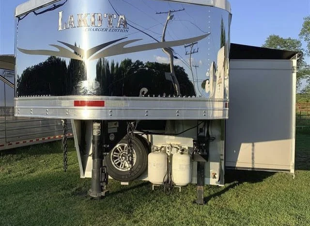 
								2014 Lakota Generator 8313 3H Gooseneck Trailer full									