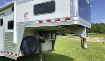 
										2005 C&C 3 Horse Trailer with 10′ Living Quarters full									