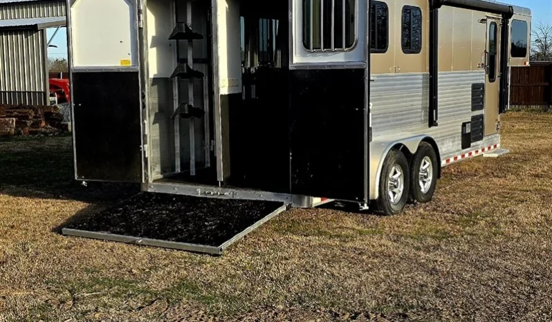 
								2017 Sundowner Santa Fe 3 Horse Slant full									