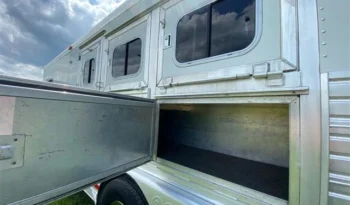 
										2005 C&C 3 Horse Trailer with 10′ Living Quarters full									